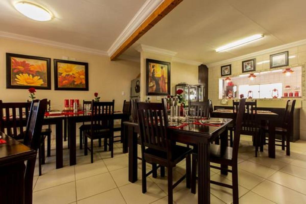 @Home Guest House Rustenburg Exterior foto